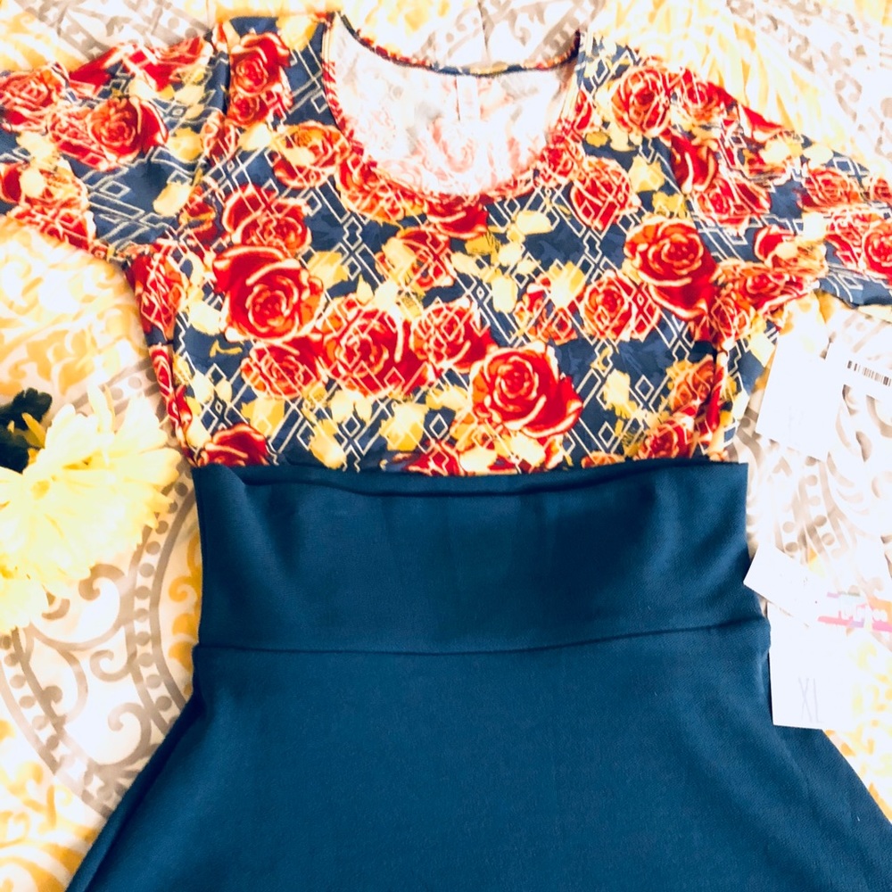 ♥️ SOLD on E-Bay!♥️Azure skirt perfect T floral XL - Picture 2 of 7